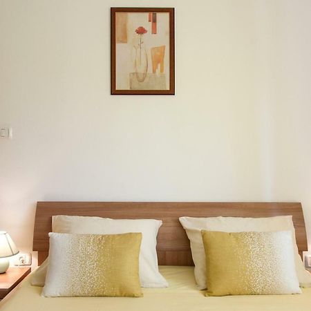 Apartment Helga Ližnjan Eksteriør billede
