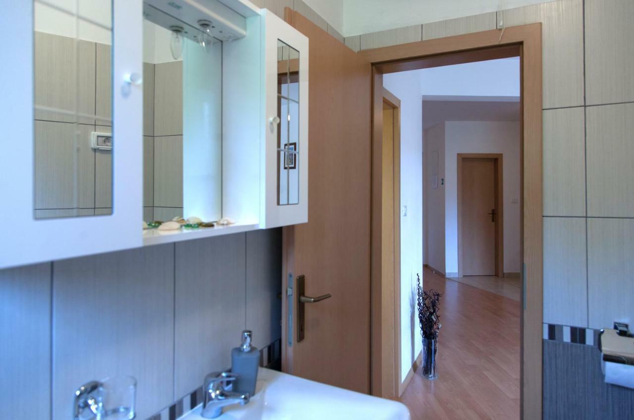 Apartment Helga Ližnjan Eksteriør billede